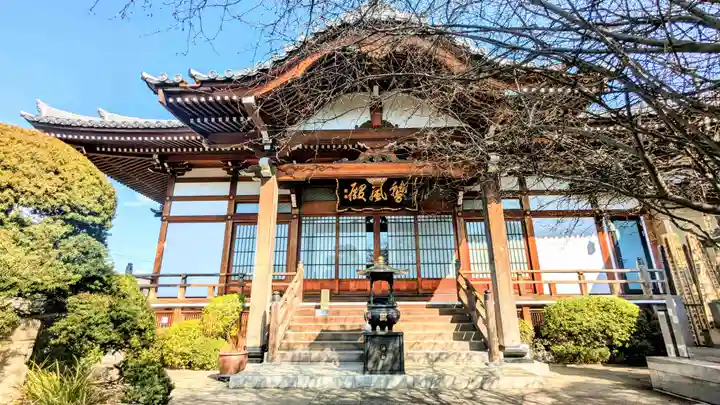 大行寺の本殿・本堂