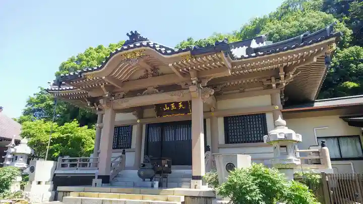 雲性寺の本殿・本堂