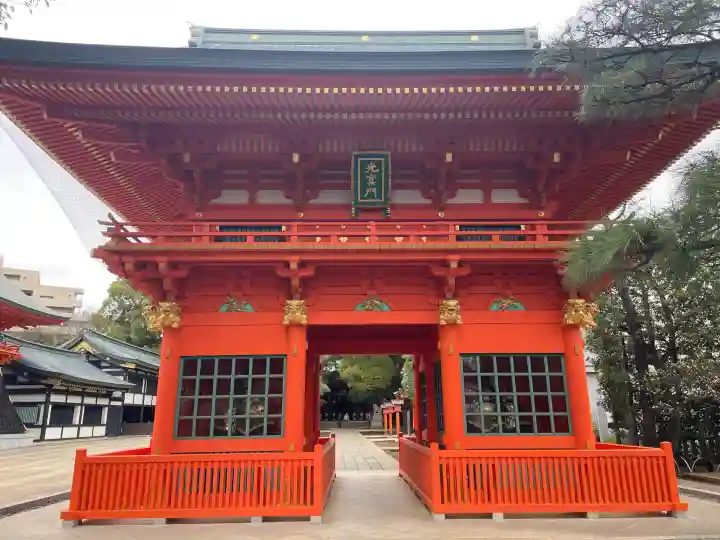 穴八幡宮の{uncategorized: "未分類", other: "その他", undefined: "問題あり", building: "その他建物", grave: "お墓", sacred_gate: "鳥居", guardian: "狛犬", statue: "像", buddha: "仏像", history: "歴史", nature: "自然", garden: "庭園", animal: "動物", pagoda: "塔", temizu: "手水舎", mountain_gate: "山門・神門", sanctuary: "本殿・本堂", subordinate: "末社・摂社", art: "芸術", scenery: "景色", jizo: "地蔵", ema: "絵馬", goshuin: "御朱印", omikuji: "おみくじ", items: "授与品その他", amulet: "お守り", goshuincho: "御朱印帳", eats: "食事", festival: "お祭り", votive_dance: "神楽", shichigosan: "七五三参", wedding: "結婚式", experience: "体験その他", initially: "初詣", around: "周辺", anti_infection: "感染症対策"}