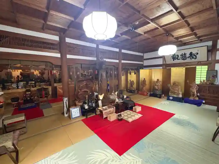 竜泉寺の{uncategorized: "未分類", other: "その他", undefined: "問題あり", building: "その他建物", grave: "お墓", sacred_gate: "鳥居", guardian: "狛犬", statue: "像", buddha: "仏像", history: "歴史", nature: "自然", garden: "庭園", animal: "動物", pagoda: "塔", temizu: "手水舎", mountain_gate: "山門・神門", sanctuary: "本殿・本堂", subordinate: "末社・摂社", art: "芸術", scenery: "景色", jizo: "地蔵", ema: "絵馬", goshuin: "御朱印", omikuji: "おみくじ", items: "授与品その他", amulet: "お守り", goshuincho: "御朱印帳", eats: "食事", festival: "お祭り", votive_dance: "神楽", shichigosan: "七五三参", wedding: "結婚式", experience: "体験その他", initially: "初詣", around: "周辺", anti_infection: "感染症対策"}