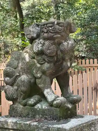 椿大神社の{uncategorized: "未分類", other: "その他", undefined: "問題あり", building: "その他建物", grave: "お墓", sacred_gate: "鳥居", guardian: "狛犬", statue: "像", buddha: "仏像", history: "歴史", nature: "自然", garden: "庭園", animal: "動物", pagoda: "塔", temizu: "手水舎", mountain_gate: "山門・神門", sanctuary: "本殿・本堂", subordinate: "末社・摂社", art: "芸術", scenery: "景色", jizo: "地蔵", ema: "絵馬", goshuin: "御朱印", omikuji: "おみくじ", items: "授与品その他", amulet: "お守り", goshuincho: "御朱印帳", eats: "食事", festival: "お祭り", votive_dance: "神楽", shichigosan: "七五三参", wedding: "結婚式", experience: "体験その他", initially: "初詣", around: "周辺", anti_infection: "感染症対策"}