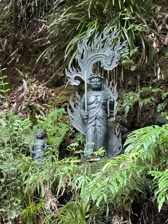 明王院(満願寺別院)の仏像