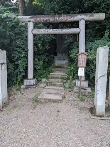 鷲宮神社の末社・摂社
