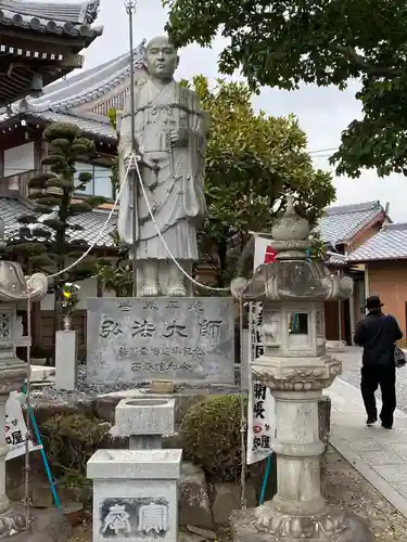 無量寺の像