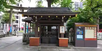 鳥越神社の手水舎