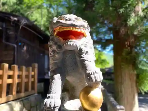 鎮神社の狛犬