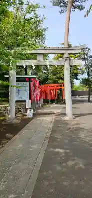東伏見稲荷神社の{uncategorized: "未分類", other: "その他", undefined: "問題あり", building: "その他建物", grave: "お墓", sacred_gate: "鳥居", guardian: "狛犬", statue: "像", buddha: "仏像", history: "歴史", nature: "自然", garden: "庭園", animal: "動物", pagoda: "塔", temizu: "手水舎", mountain_gate: "山門・神門", sanctuary: "本殿・本堂", subordinate: "末社・摂社", art: "芸術", scenery: "景色", jizo: "地蔵", ema: "絵馬", goshuin: "御朱印", omikuji: "おみくじ", items: "授与品その他", amulet: "お守り", goshuincho: "御朱印帳", eats: "食事", festival: "お祭り", votive_dance: "神楽", shichigosan: "七五三参", wedding: "結婚式", experience: "体験その他", initially: "初詣", around: "周辺", anti_infection: "感染症対策"}
