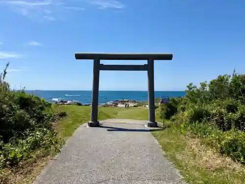 洲崎神社の{uncategorized: "未分類", other: "その他", undefined: "問題あり", building: "その他建物", grave: "お墓", sacred_gate: "鳥居", guardian: "狛犬", statue: "像", buddha: "仏像", history: "歴史", nature: "自然", garden: "庭園", animal: "動物", pagoda: "塔", temizu: "手水舎", mountain_gate: "山門・神門", sanctuary: "本殿・本堂", subordinate: "末社・摂社", art: "芸術", scenery: "景色", jizo: "地蔵", ema: "絵馬", goshuin: "御朱印", omikuji: "おみくじ", items: "授与品その他", amulet: "お守り", goshuincho: "御朱印帳", eats: "食事", festival: "お祭り", votive_dance: "神楽", shichigosan: "七五三参", wedding: "結婚式", experience: "体験その他", initially: "初詣", around: "周辺", anti_infection: "感染症対策"}