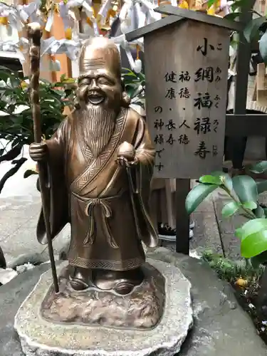 小網神社の像