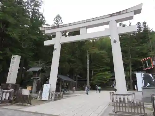 諏訪大社の鳥居