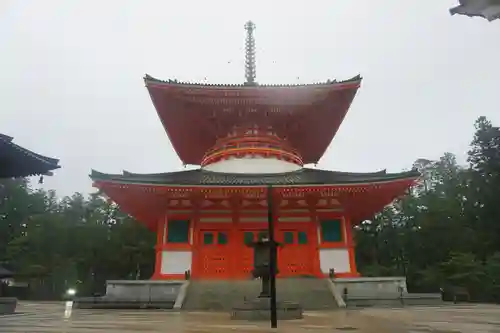 高野山金剛峯寺の塔