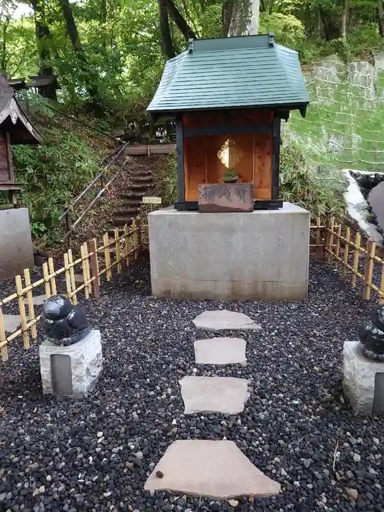 熊野皇大神社の末社・摂社