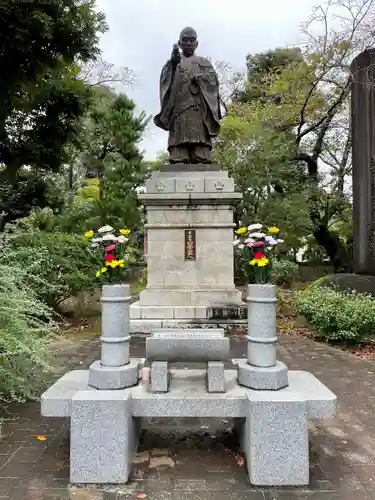 法華経寺の像