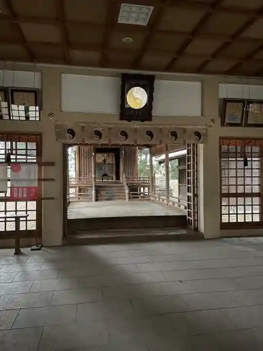 漆部神社の本殿・本堂