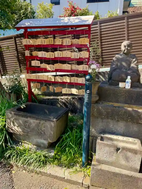 日輪寺の{uncategorized: "未分類", other: "その他", undefined: "問題あり", building: "その他建物", grave: "お墓", sacred_gate: "鳥居", guardian: "狛犬", statue: "像", buddha: "仏像", history: "歴史", nature: "自然", garden: "庭園", animal: "動物", pagoda: "塔", temizu: "手水舎", mountain_gate: "山門・神門", sanctuary: "本殿・本堂", subordinate: "末社・摂社", art: "芸術", scenery: "景色", jizo: "地蔵", ema: "絵馬", goshuin: "御朱印", omikuji: "おみくじ", items: "授与品その他", amulet: "お守り", goshuincho: "御朱印帳", eats: "食事", festival: "お祭り", votive_dance: "神楽", shichigosan: "七五三参", wedding: "結婚式", experience: "体験その他", initially: "初詣", around: "周辺", anti_infection: "感染症対策"}