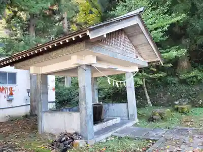 宇奈月神社の手水舎