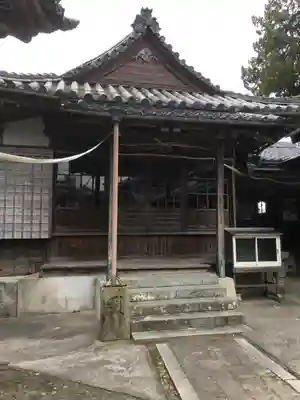 泉蔵院の本殿・本堂