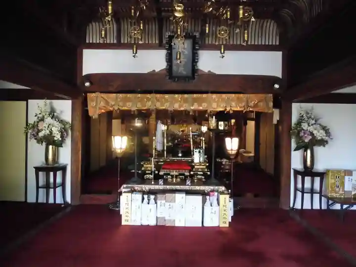 燈明寺の本殿・本堂