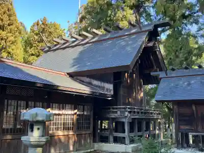 甲良神社の本殿・本堂