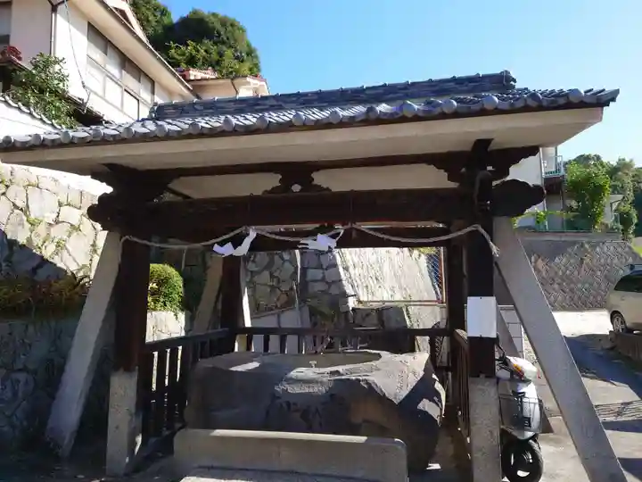 尾長天満宮の手水舎