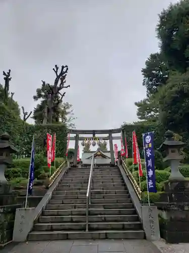 中野沼袋氷川神社の鳥居