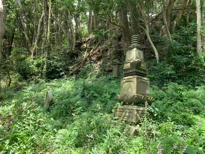 諏訪神社のお墓