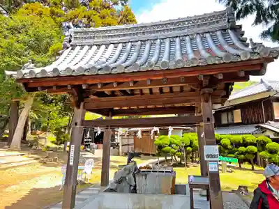 白國神社の手水舎