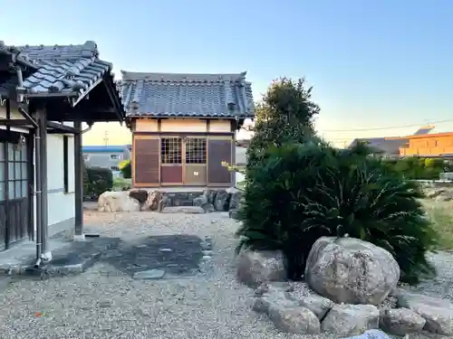 萱町神明社の建物その他