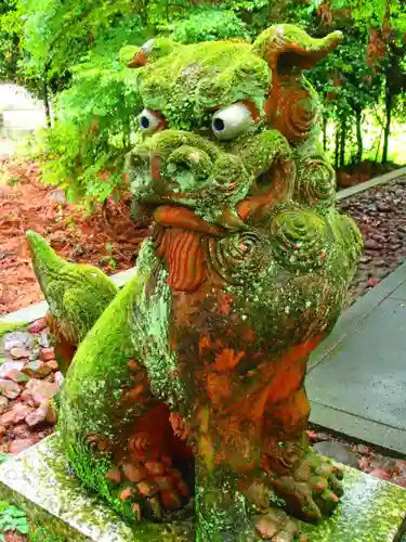 岐阜護國神社の狛犬