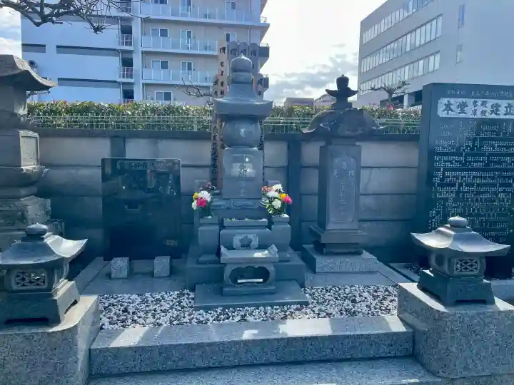 普門院の{uncategorized: "未分類", other: "その他", undefined: "問題あり", building: "その他建物", grave: "お墓", sacred_gate: "鳥居", guardian: "狛犬", statue: "像", buddha: "仏像", history: "歴史", nature: "自然", garden: "庭園", animal: "動物", pagoda: "塔", temizu: "手水舎", mountain_gate: "山門・神門", sanctuary: "本殿・本堂", subordinate: "末社・摂社", art: "芸術", scenery: "景色", jizo: "地蔵", ema: "絵馬", goshuin: "御朱印", omikuji: "おみくじ", items: "授与品その他", amulet: "お守り", goshuincho: "御朱印帳", eats: "食事", festival: "お祭り", votive_dance: "神楽", shichigosan: "七五三参", wedding: "結婚式", experience: "体験その他", initially: "初詣", around: "周辺", anti_infection: "感染症対策"}