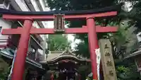 三崎稲荷神社の鳥居