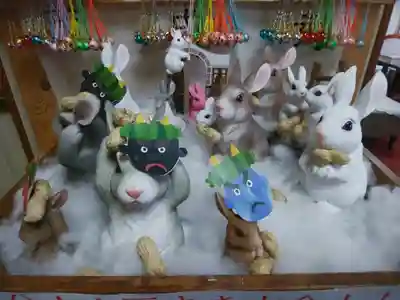 彌彦神社　(伊夜日子神社)の像