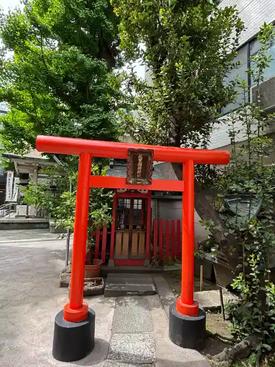銀杏岡八幡神社の{uncategorized: "未分類", other: "その他", undefined: "問題あり", building: "その他建物", grave: "お墓", sacred_gate: "鳥居", guardian: "狛犬", statue: "像", buddha: "仏像", history: "歴史", nature: "自然", garden: "庭園", animal: "動物", pagoda: "塔", temizu: "手水舎", mountain_gate: "山門・神門", sanctuary: "本殿・本堂", subordinate: "末社・摂社", art: "芸術", scenery: "景色", jizo: "地蔵", ema: "絵馬", goshuin: "御朱印", omikuji: "おみくじ", items: "授与品その他", amulet: "お守り", goshuincho: "御朱印帳", eats: "食事", festival: "お祭り", votive_dance: "神楽", shichigosan: "七五三参", wedding: "結婚式", experience: "体験その他", initially: "初詣", around: "周辺", anti_infection: "感染症対策"}