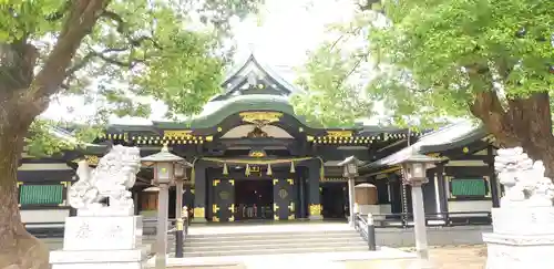 穴八幡宮の本殿・本堂