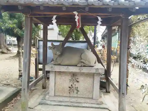 仁和寺氏神社の像