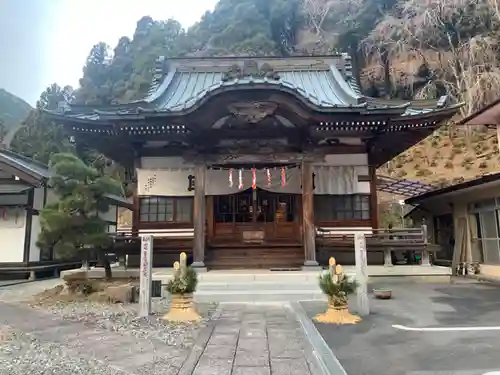 身延山 本行坊の本殿