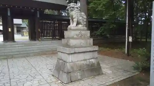 帯廣神社の狛犬