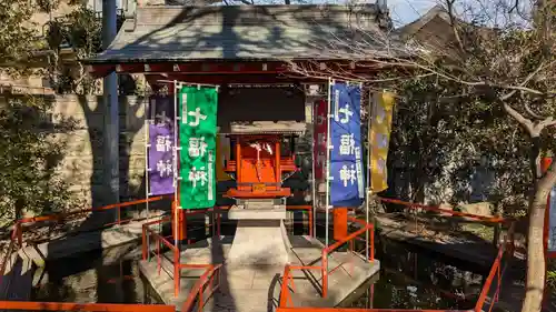 花の尾曳弁財天（尾曳稲荷神社）の本殿・本堂