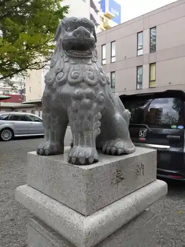 北海道神宮頓宮の狛犬