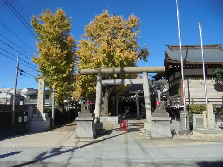 飛木稲荷神社の鳥居