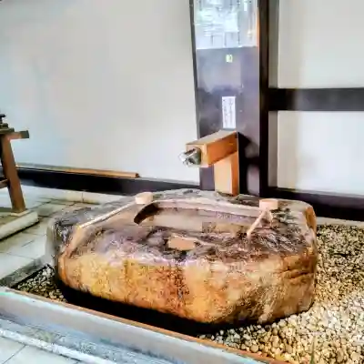 出雲大社東京分祠の{uncategorized: "未分類", other: "その他", undefined: "問題あり", building: "その他建物", grave: "お墓", sacred_gate: "鳥居", guardian: "狛犬", statue: "像", buddha: "仏像", history: "歴史", nature: "自然", garden: "庭園", animal: "動物", pagoda: "塔", temizu: "手水舎", mountain_gate: "山門・神門", sanctuary: "本殿・本堂", subordinate: "末社・摂社", art: "芸術", scenery: "景色", jizo: "地蔵", ema: "絵馬", goshuin: "御朱印", omikuji: "おみくじ", items: "授与品その他", amulet: "お守り", goshuincho: "御朱印帳", eats: "食事", festival: "お祭り", votive_dance: "神楽", shichigosan: "七五三参", wedding: "結婚式", experience: "体験その他", initially: "初詣", around: "周辺", anti_infection: "感染症対策"}