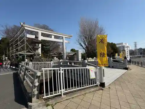 白旗神社の{uncategorized: "未分類", other: "その他", undefined: "問題あり", building: "その他建物", grave: "お墓", sacred_gate: "鳥居", guardian: "狛犬", statue: "像", buddha: "仏像", history: "歴史", nature: "自然", garden: "庭園", animal: "動物", pagoda: "塔", temizu: "手水舎", mountain_gate: "山門・神門", sanctuary: "本殿・本堂", subordinate: "末社・摂社", art: "芸術", scenery: "景色", jizo: "地蔵", ema: "絵馬", goshuin: "御朱印", omikuji: "おみくじ", items: "授与品その他", amulet: "お守り", goshuincho: "御朱印帳", eats: "食事", festival: "お祭り", votive_dance: "神楽", shichigosan: "七五三参", wedding: "結婚式", experience: "体験その他", initially: "初詣", around: "周辺", anti_infection: "感染症対策"}
