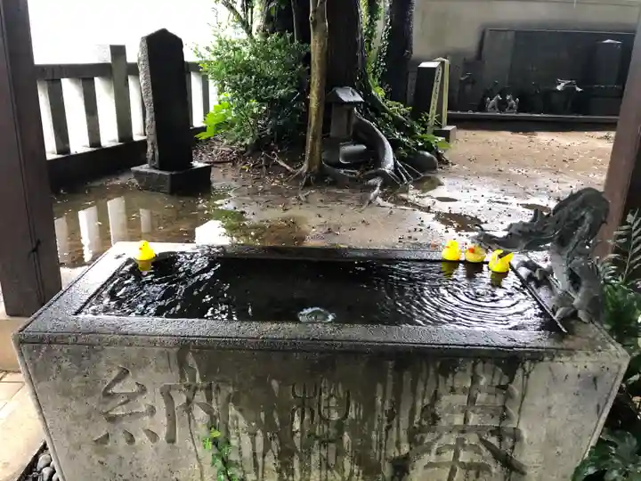 柏諏訪神社の手水舎