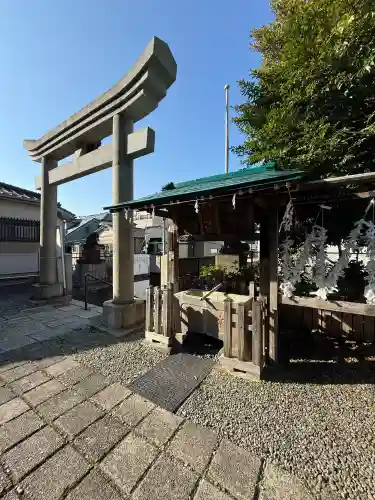 石川町諏訪神社の{uncategorized: "未分類", other: "その他", undefined: "問題あり", building: "その他建物", grave: "お墓", sacred_gate: "鳥居", guardian: "狛犬", statue: "像", buddha: "仏像", history: "歴史", nature: "自然", garden: "庭園", animal: "動物", pagoda: "塔", temizu: "手水舎", mountain_gate: "山門・神門", sanctuary: "本殿・本堂", subordinate: "末社・摂社", art: "芸術", scenery: "景色", jizo: "地蔵", ema: "絵馬", goshuin: "御朱印", omikuji: "おみくじ", items: "授与品その他", amulet: "お守り", goshuincho: "御朱印帳", eats: "食事", festival: "お祭り", votive_dance: "神楽", shichigosan: "七五三参", wedding: "結婚式", experience: "体験その他", initially: "初詣", around: "周辺", anti_infection: "感染症対策"}
