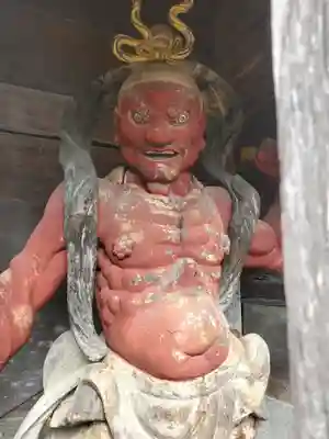 秩父札所三十二番　法性寺の像