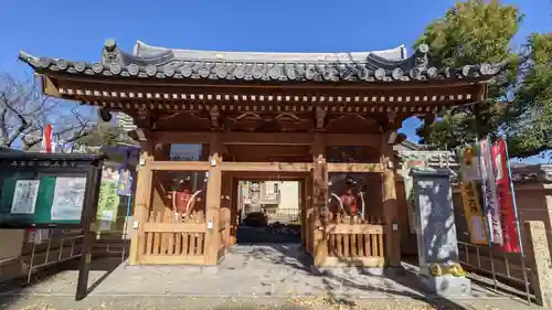 東界寺の山門・神門