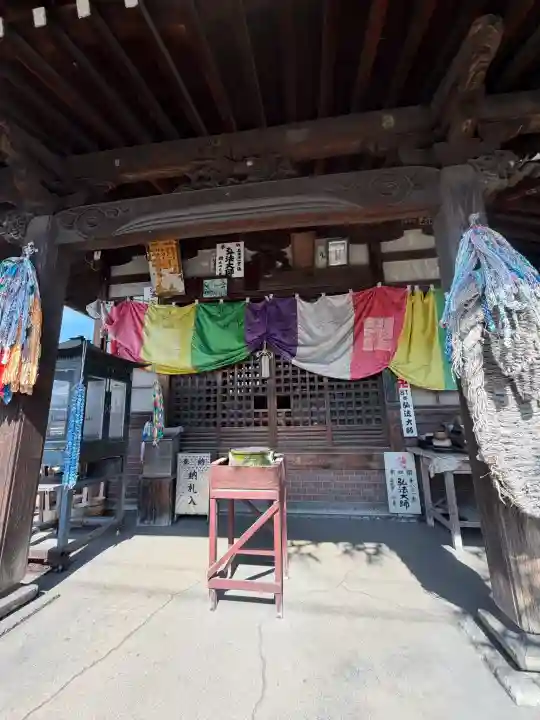 龍蔵寺の{uncategorized: "未分類", other: "その他", undefined: "問題あり", building: "その他建物", grave: "お墓", sacred_gate: "鳥居", guardian: "狛犬", statue: "像", buddha: "仏像", history: "歴史", nature: "自然", garden: "庭園", animal: "動物", pagoda: "塔", temizu: "手水舎", mountain_gate: "山門・神門", sanctuary: "本殿・本堂", subordinate: "末社・摂社", art: "芸術", scenery: "景色", jizo: "地蔵", ema: "絵馬", goshuin: "御朱印", omikuji: "おみくじ", items: "授与品その他", amulet: "お守り", goshuincho: "御朱印帳", eats: "食事", festival: "お祭り", votive_dance: "神楽", shichigosan: "七五三参", wedding: "結婚式", experience: "体験その他", initially: "初詣", around: "周辺", anti_infection: "感染症対策"}