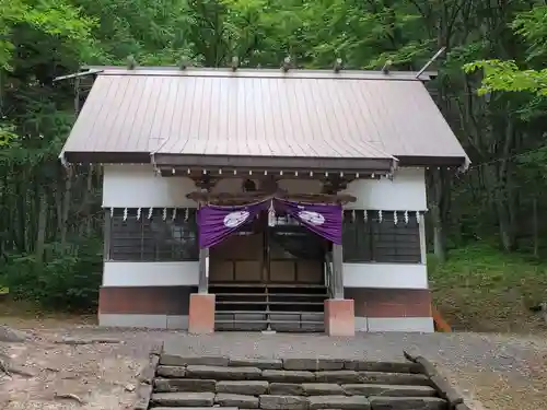 温根湯神社の本殿