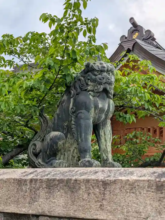 難波大社 生國魂神社の{uncategorized: "未分類", other: "その他", undefined: "問題あり", building: "その他建物", grave: "お墓", sacred_gate: "鳥居", guardian: "狛犬", statue: "像", buddha: "仏像", history: "歴史", nature: "自然", garden: "庭園", animal: "動物", pagoda: "塔", temizu: "手水舎", mountain_gate: "山門・神門", sanctuary: "本殿・本堂", subordinate: "末社・摂社", art: "芸術", scenery: "景色", jizo: "地蔵", ema: "絵馬", goshuin: "御朱印", omikuji: "おみくじ", items: "授与品その他", amulet: "お守り", goshuincho: "御朱印帳", eats: "食事", festival: "お祭り", votive_dance: "神楽", shichigosan: "七五三参", wedding: "結婚式", experience: "体験その他", initially: "初詣", around: "周辺", anti_infection: "感染症対策"}