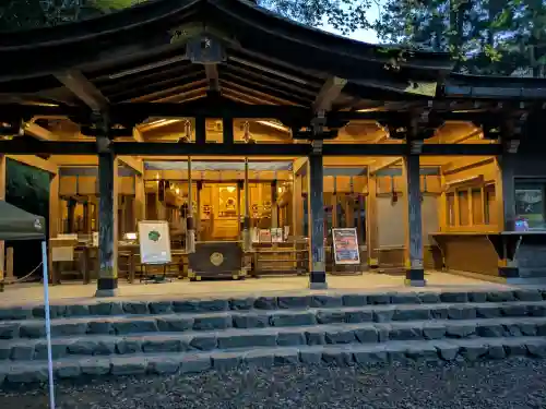 貴船神社の{uncategorized: "未分類", other: "その他", undefined: "問題あり", building: "その他建物", grave: "お墓", sacred_gate: "鳥居", guardian: "狛犬", statue: "像", buddha: "仏像", history: "歴史", nature: "自然", garden: "庭園", animal: "動物", pagoda: "塔", temizu: "手水舎", mountain_gate: "山門・神門", sanctuary: "本殿・本堂", subordinate: "末社・摂社", art: "芸術", scenery: "景色", jizo: "地蔵", ema: "絵馬", goshuin: "御朱印", omikuji: "おみくじ", items: "授与品その他", amulet: "お守り", goshuincho: "御朱印帳", eats: "食事", festival: "お祭り", votive_dance: "神楽", shichigosan: "七五三参", wedding: "結婚式", experience: "体験その他", initially: "初詣", around: "周辺", anti_infection: "感染症対策"}